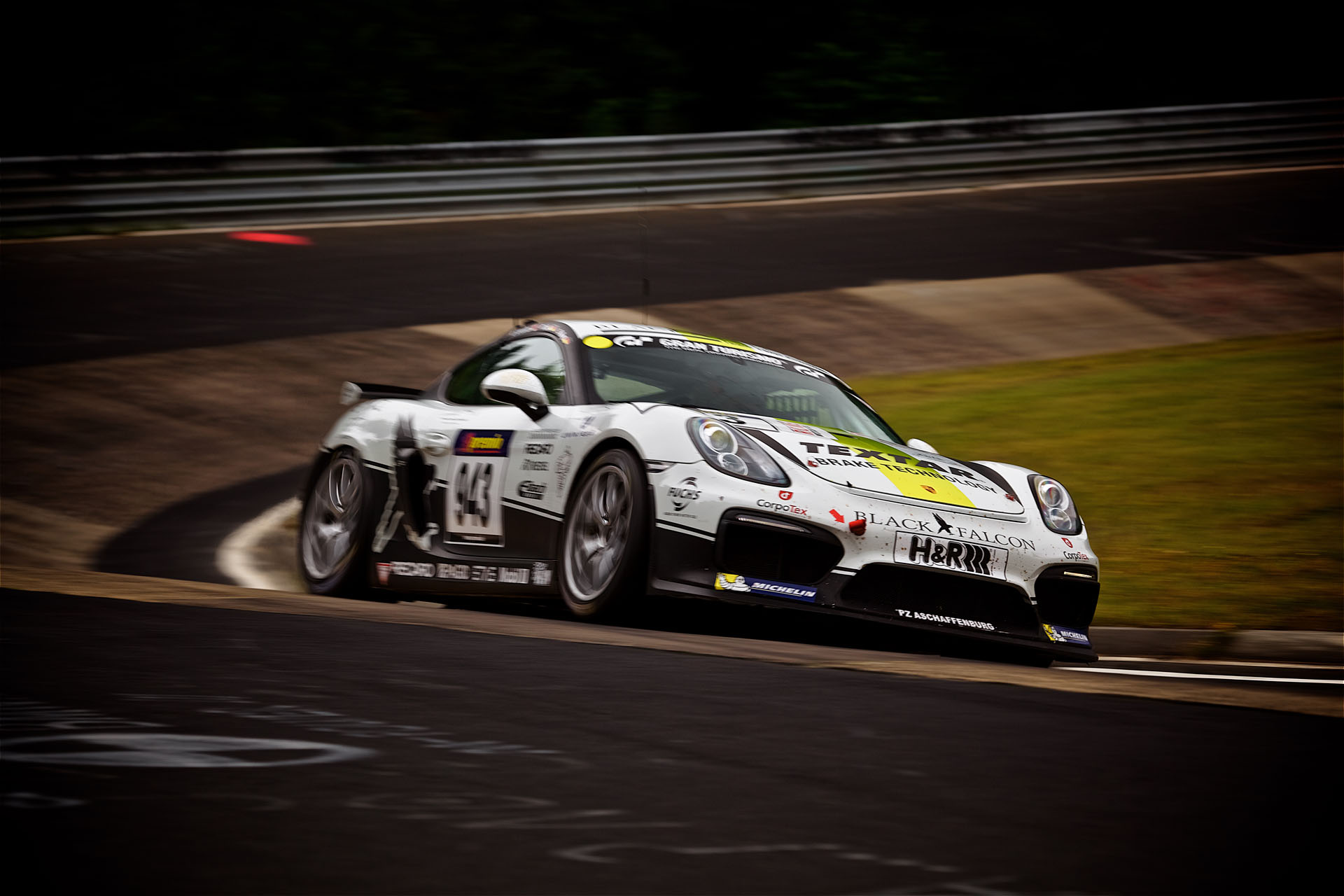 Team BlackFalcon VLN5 2016 943 JonathanMoore HR 17