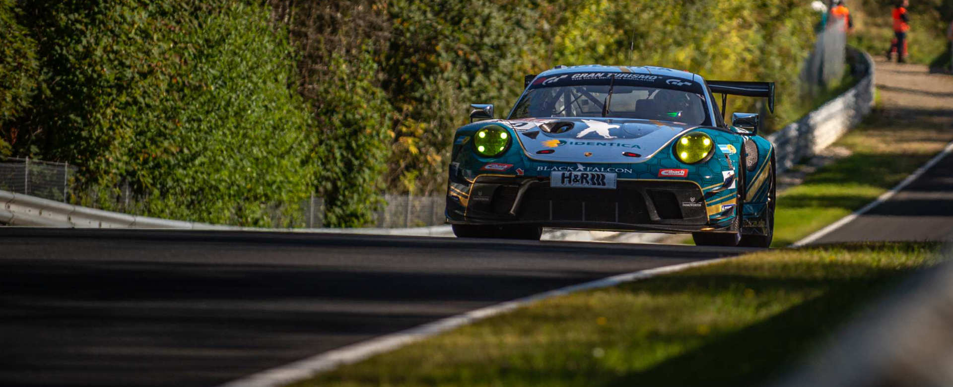 BLACK FALCON Team IDENTICA, Porsche 911 GT3 R, Nürburgring-Nordschleife, Noah Nagelsdiek, Hendrik von Danwitz, Carlos Rivas